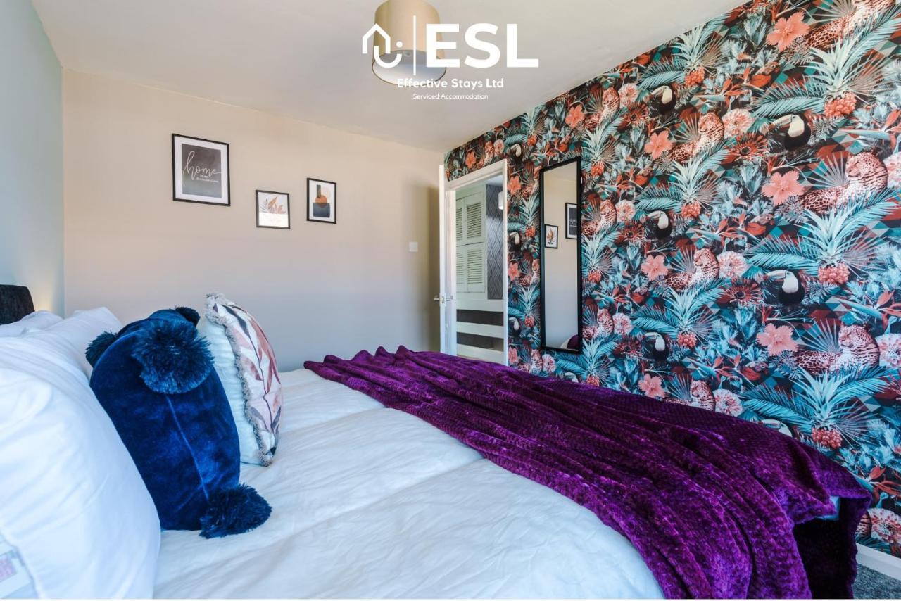 3 Bedroom House With Garden And Driveway Parking - Less Than 10 Mins From Chester City Centre 외부 사진