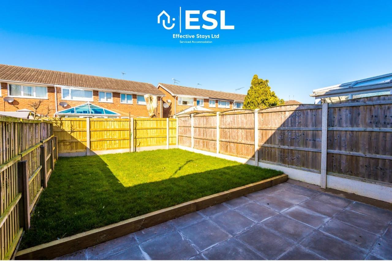 3 Bedroom House With Garden And Driveway Parking - Less Than 10 Mins From Chester City Centre 외부 사진