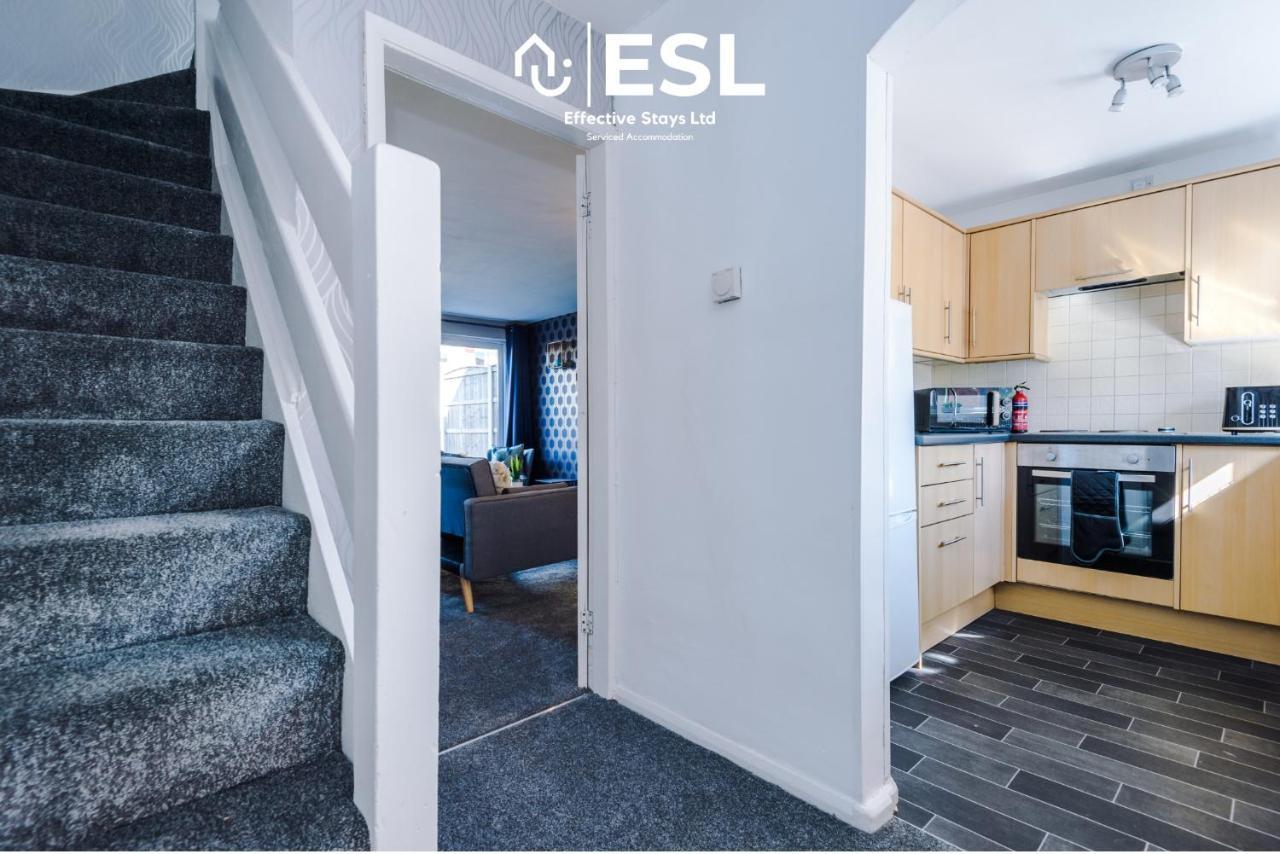 3 Bedroom House With Garden And Driveway Parking - Less Than 10 Mins From Chester City Centre 외부 사진