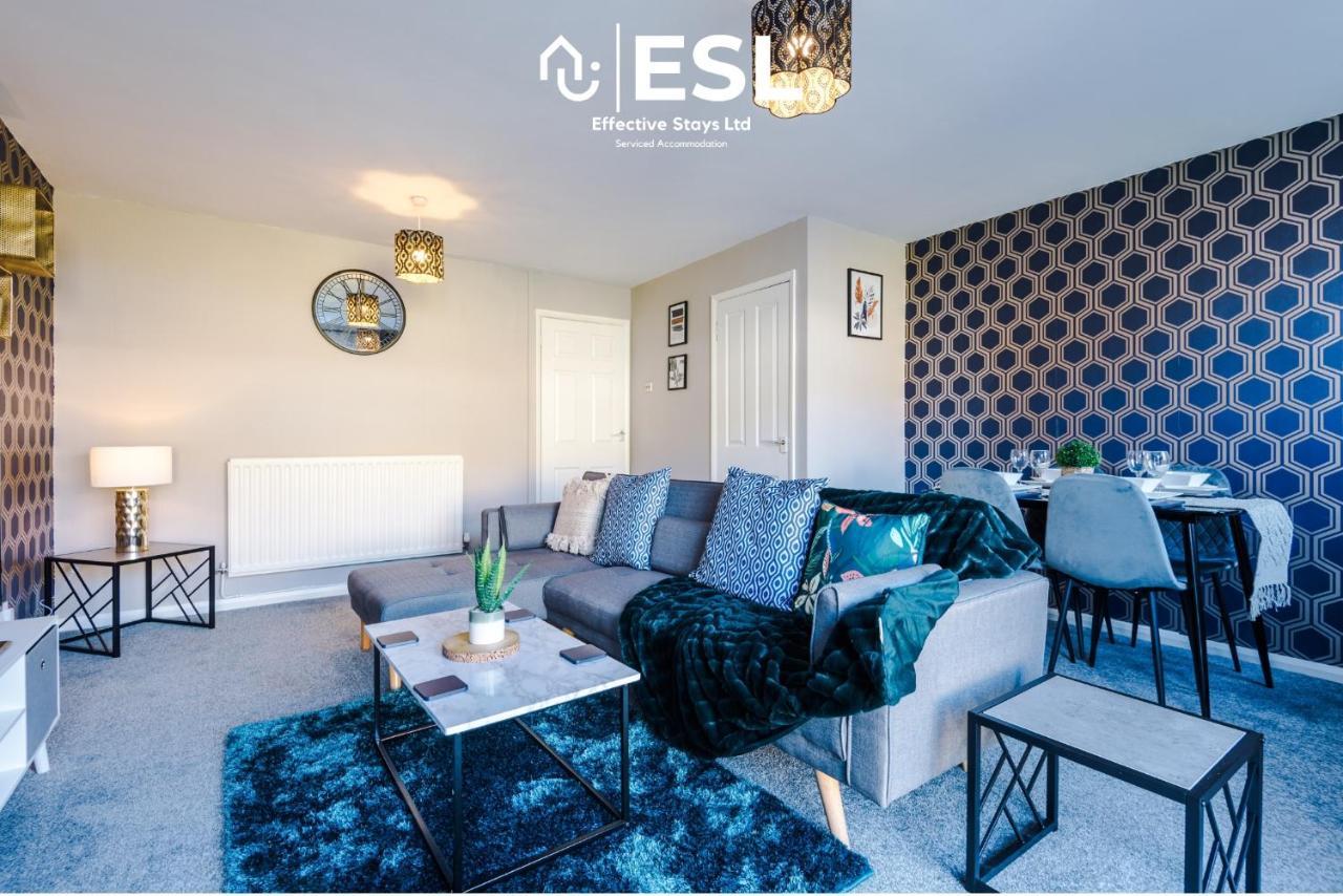3 Bedroom House With Garden And Driveway Parking - Less Than 10 Mins From Chester City Centre 외부 사진