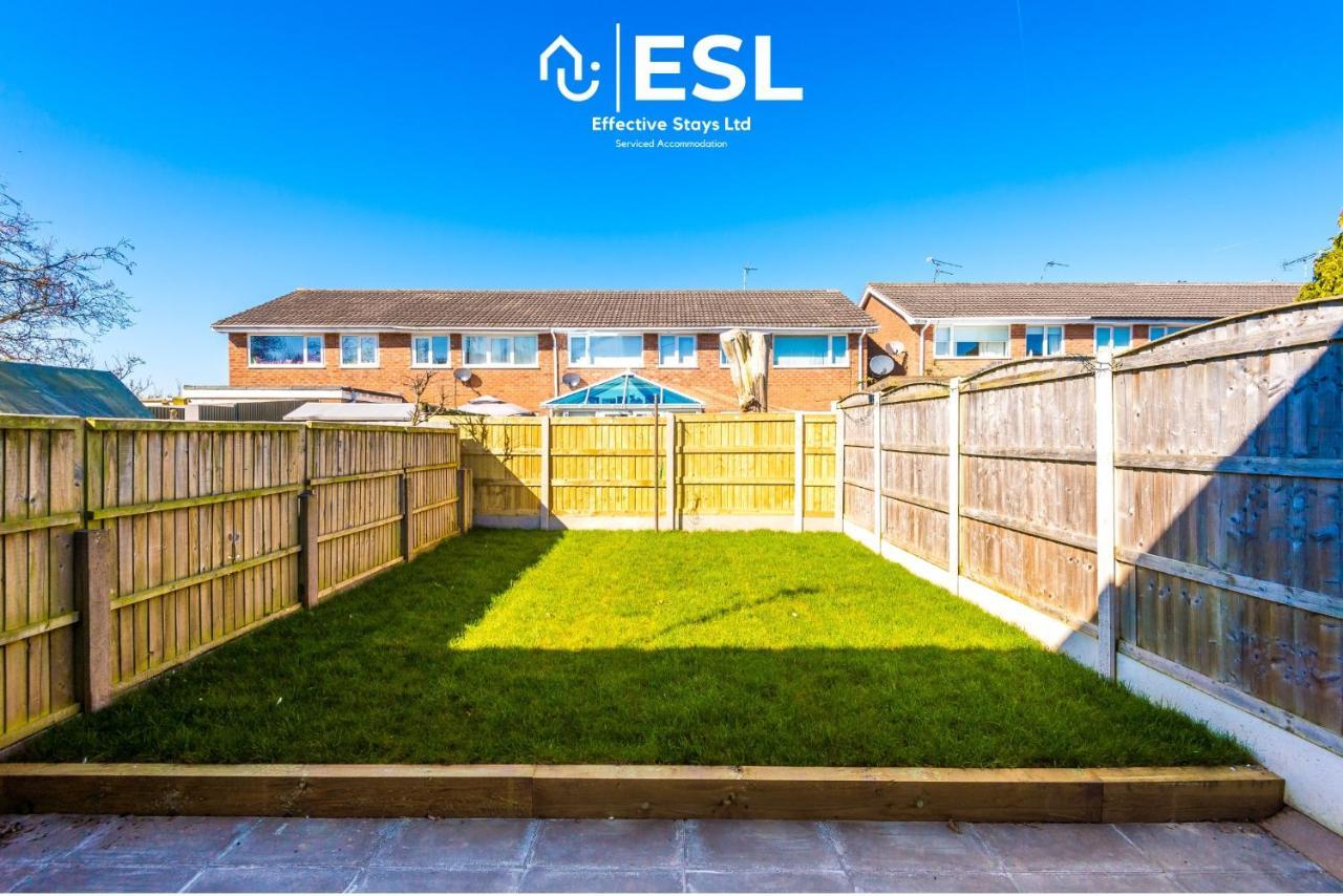 3 Bedroom House With Garden And Driveway Parking - Less Than 10 Mins From Chester City Centre 외부 사진