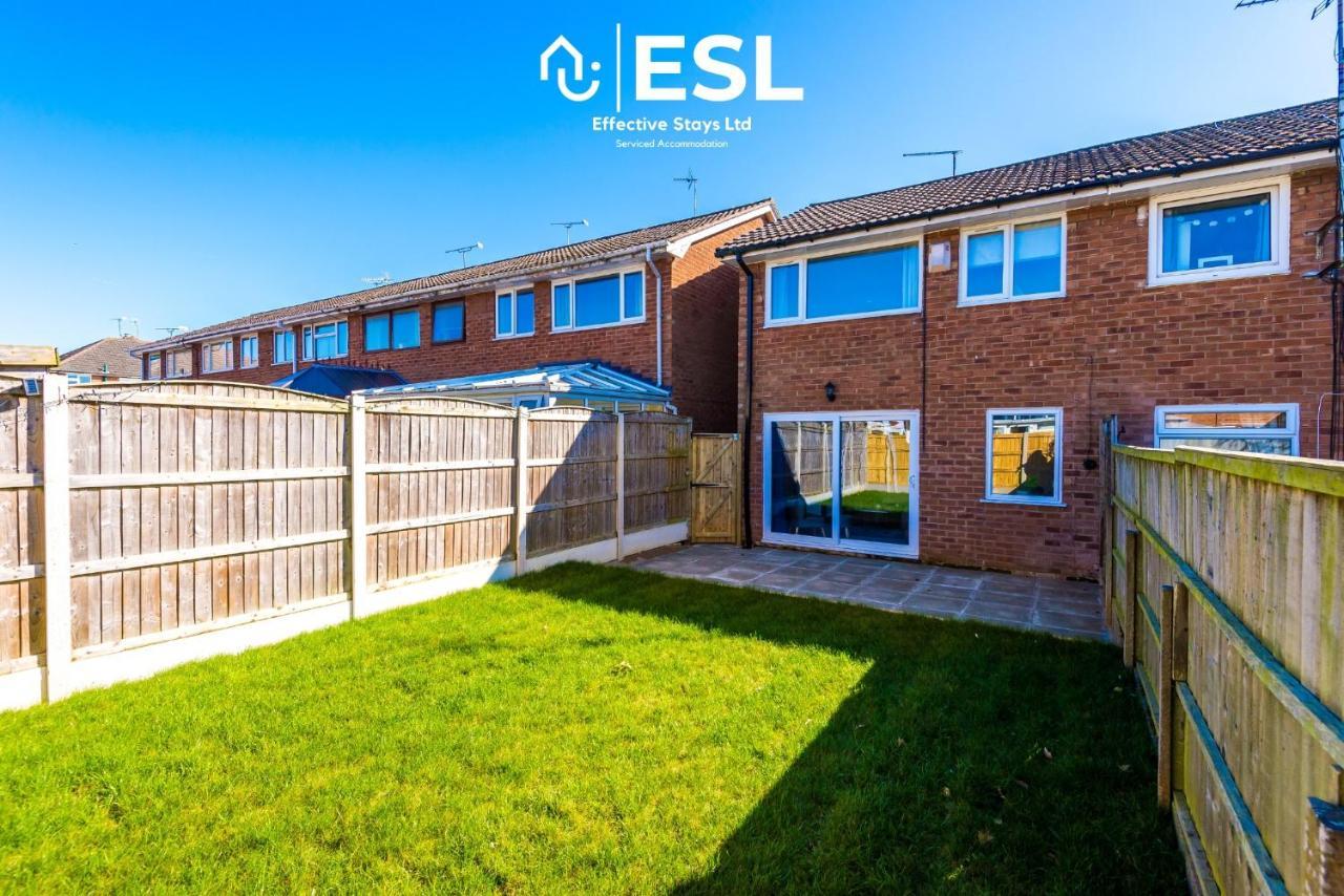 3 Bedroom House With Garden And Driveway Parking - Less Than 10 Mins From Chester City Centre 외부 사진